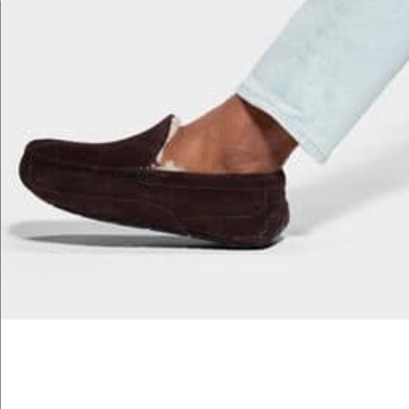 mens ugg slippers size 12